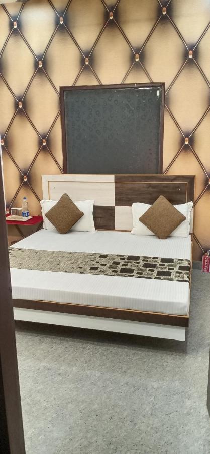 Branded Guest House Jalandhar Buitenkant foto