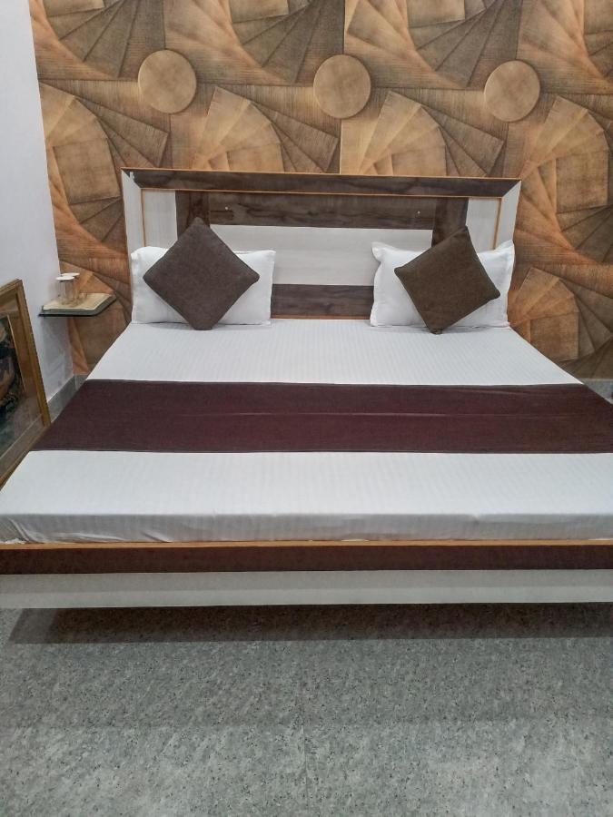 Branded Guest House Jalandhar Buitenkant foto