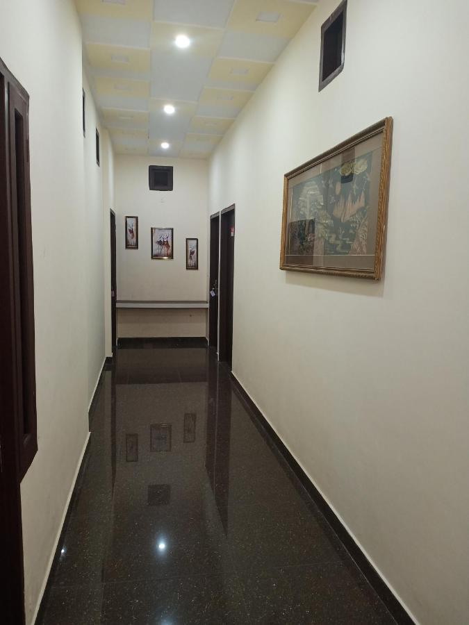 Branded Guest House Jalandhar Buitenkant foto